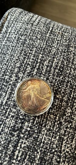 1987 1oz fine silver American Eagle Dollar coin