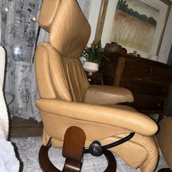 Ekornes Stressless Chair and Ottoman Made in Norway