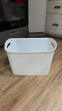 Storage basket