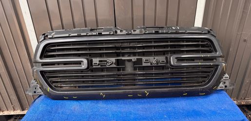 DODGE RAM 1500  GRILL GRILLE BLACK OEM(2019-2023)