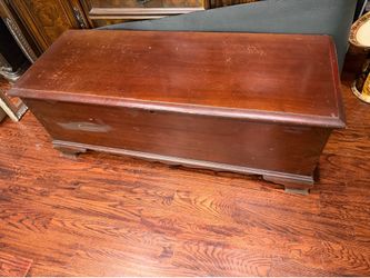 Lane Cedar Chest / Vintage Blanket Chest