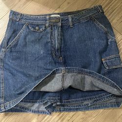 Women’s St. John's Bay denim skort with cargo pockets Size 10