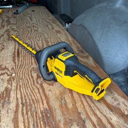 FLEXVOLT 60V MAX 26 in. Brushless Cordless Battery Powered Hedge Trimmer (Tool Only)