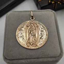 Solid 10kt Rose Gold Virgin Mary Pendant Dije Solido de La Virgen Oro Rosa 10kt