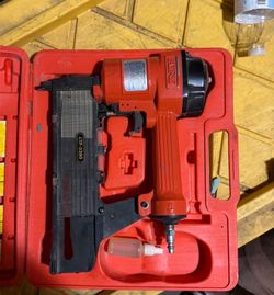 Nail gun