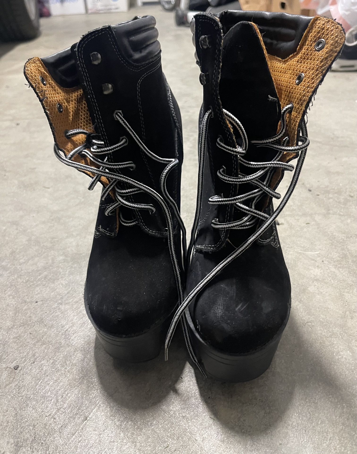 WILD DIVA Female Adult Heel Boots, Black with Brown