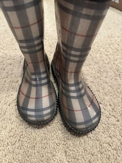 Burberry Kids Rain Boots. Size 11/12