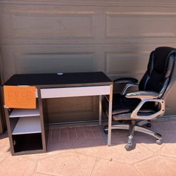 Free Desk & Chair