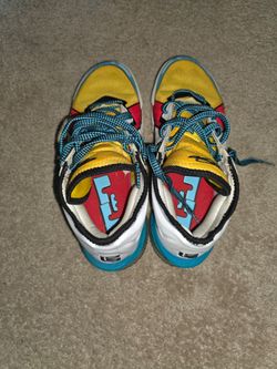 LeBron 18 Low EP Stewie