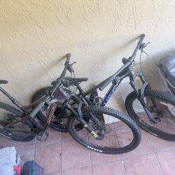 2 bicicletas mountain bike usadas — Santa Cruz Full Suspension + Trek Roscoe 8
