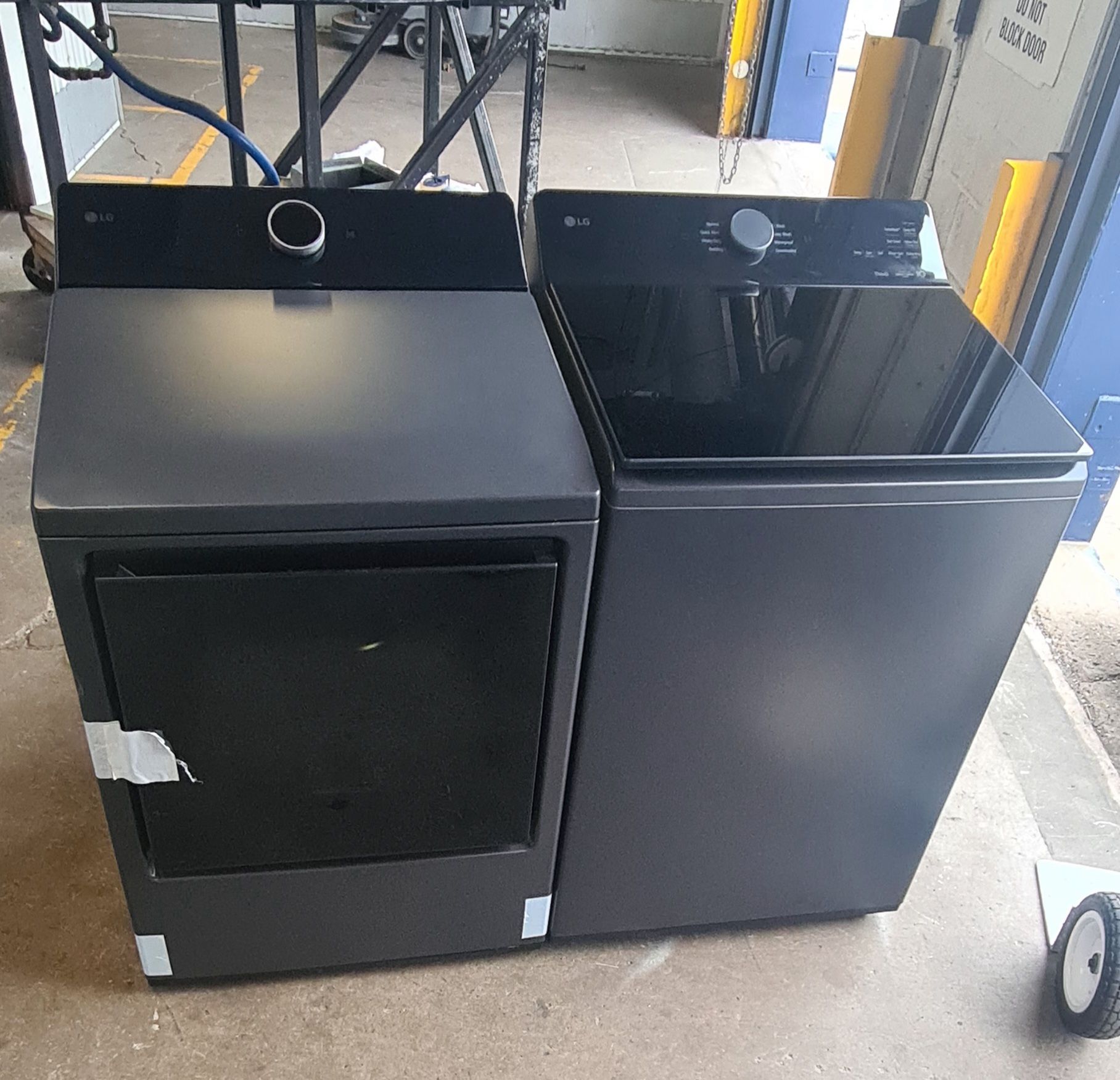 27” New Lg Washer Dryer Electric