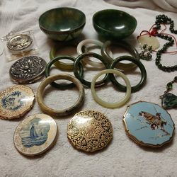 Huge Jewelry Lot 
