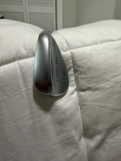 Cleveland RTZ Custom 50/10 Gap Wedge RH Dynamic Gold S400 Black