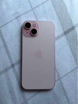 iPhone 15 Pink