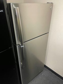 Stainless Steel Top Freezer Refrigerator