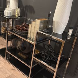 Entrance Table / Mesa De Entrada 