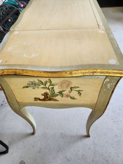 Vintage Vanity/Chair