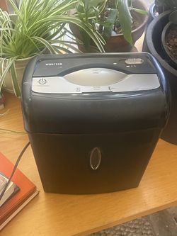 Aurora Anti-Jam Crosscut Paper and Credit Card Shredder