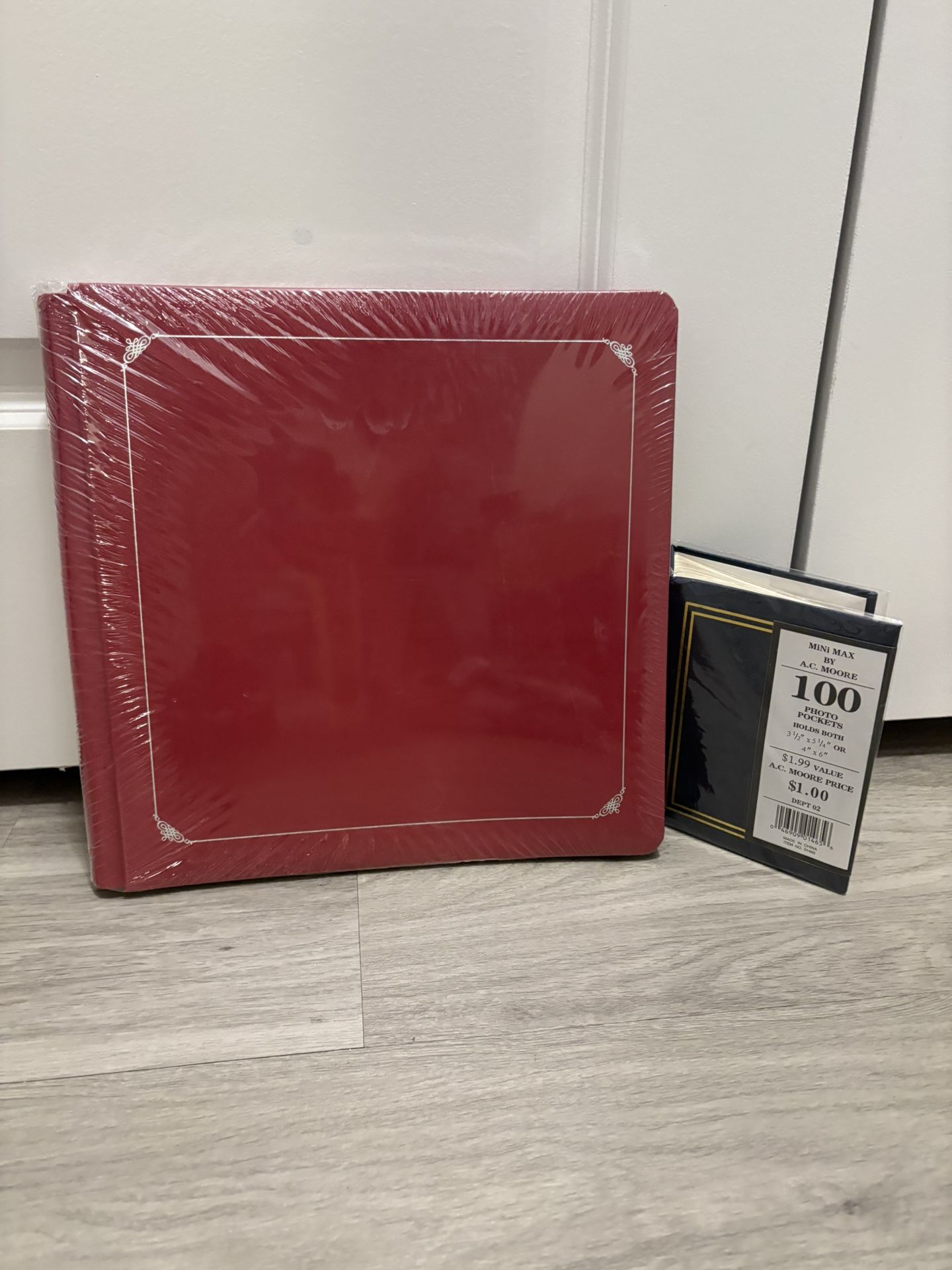 Scrapbook/Photo Albums