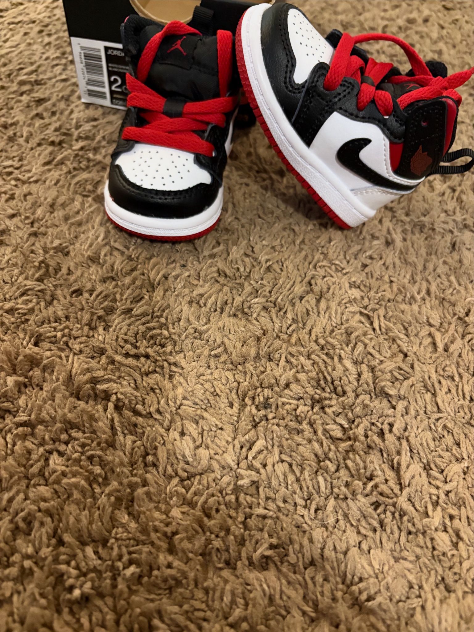 Boys Jordan 1 Size 2c