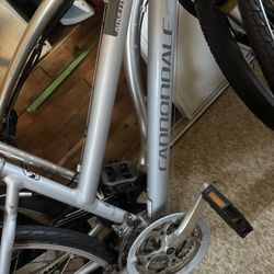 Cannondale Adventure 400 hybrid bicycle