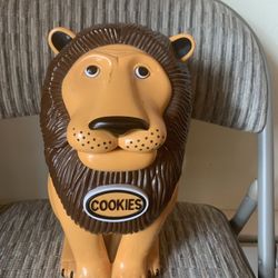 Vintage Lion Cookie Jar 