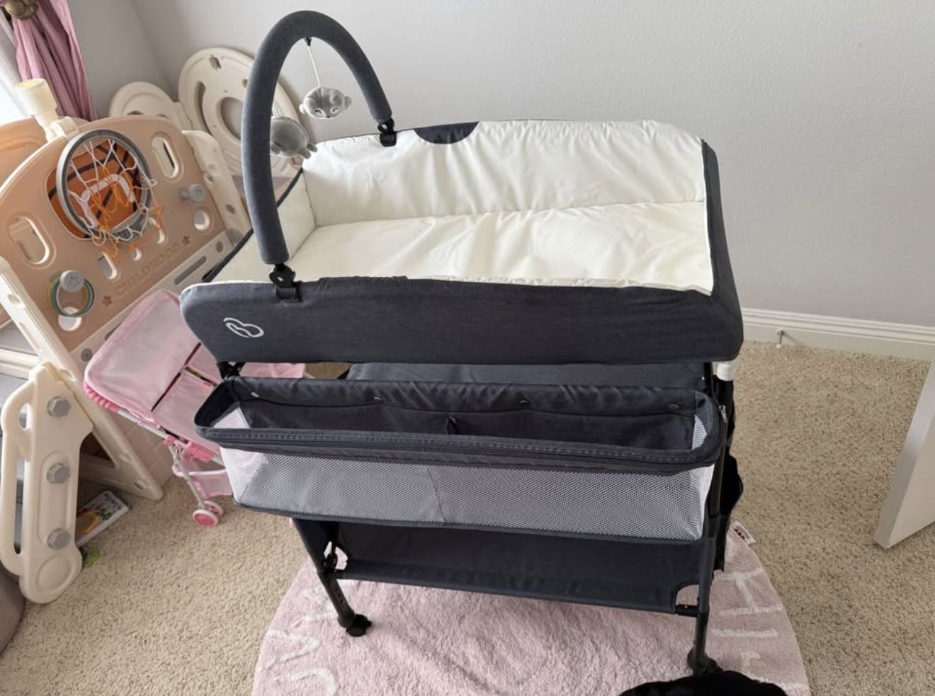 Baby Bond Portable Changing Table