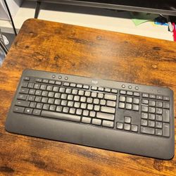 Logitech keyboard bluetooth Wireless 