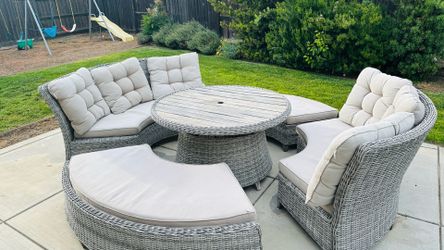 Outdoor patio furniture