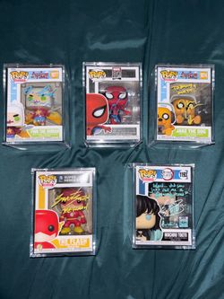 AUTOGRAPHED FUNKO POPS