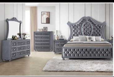 King Size 4pcs Bedroom Set In Sale New 