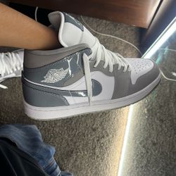 Air Jordan Retro 1 Mid
