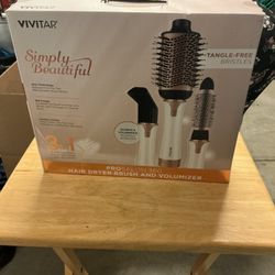 Vivitar Simply Beautiful 3 in 1 Hair Dryer and Volumizer 