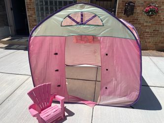 Kids Pop up play tent w/chair