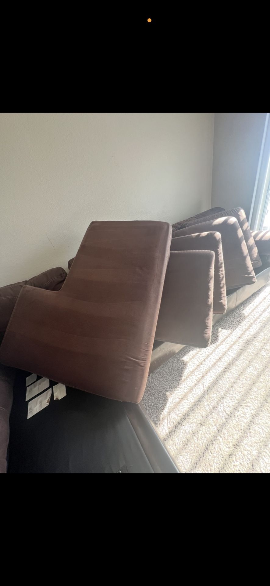 2 Piece Sectional / Cofee Table / 2 End Tables