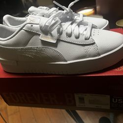 Puma Court Shoes Woman’s 9