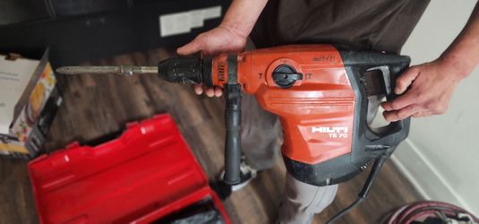 Hilti TE 70-AVR Combihammer