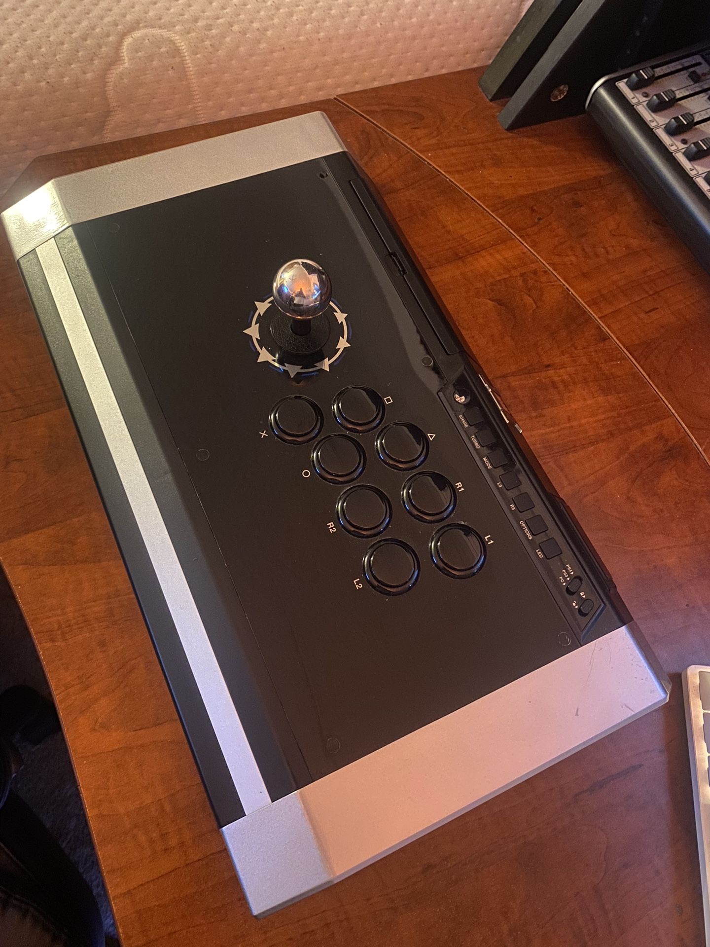 Quanba Q3 obsidian arcade Fight Stick