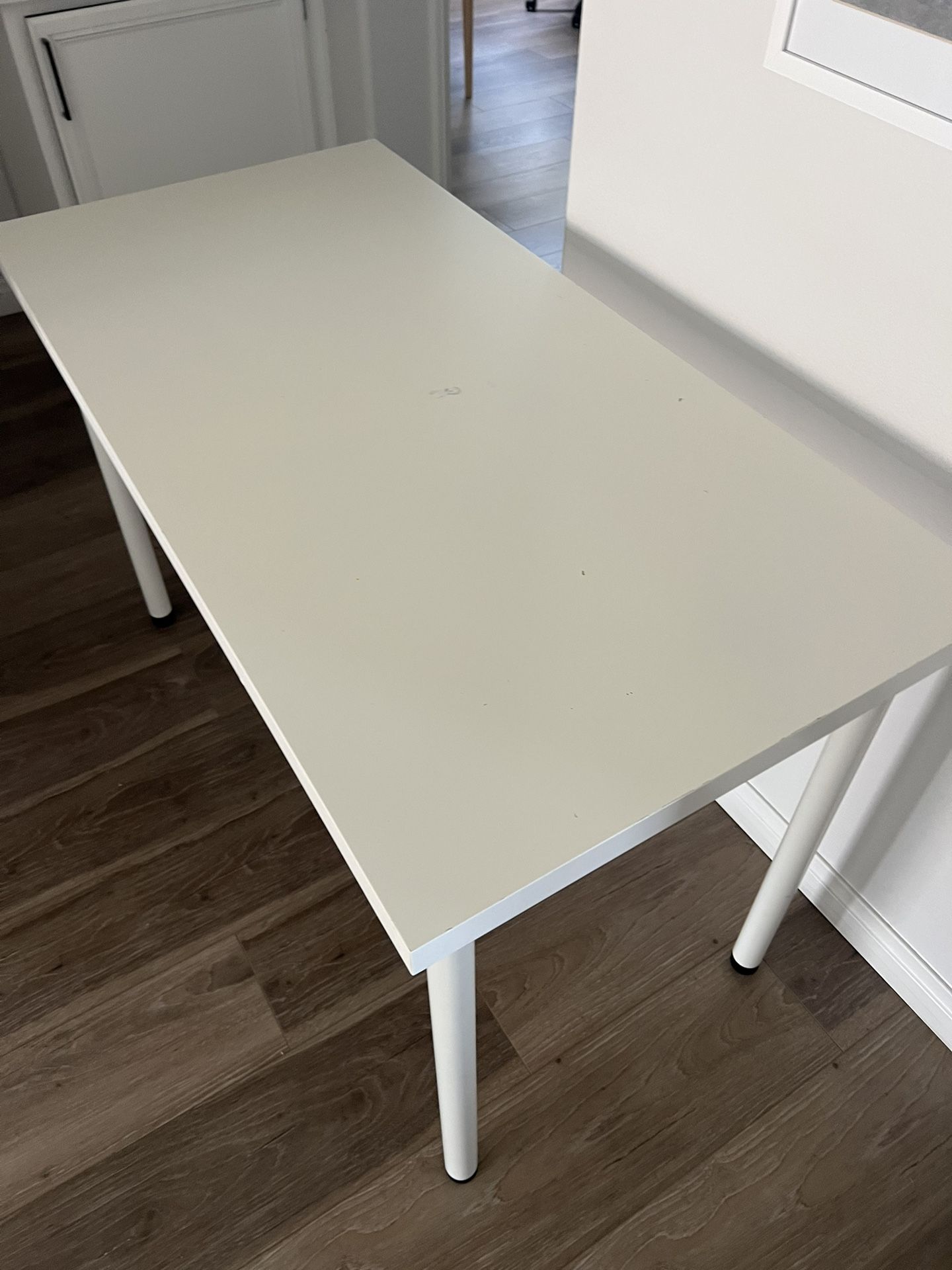 Table And Adjustable Stand 