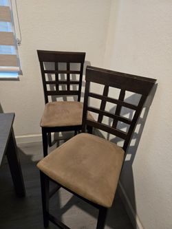 Like NEW Pub/bar Style Chairs Great Shape 
