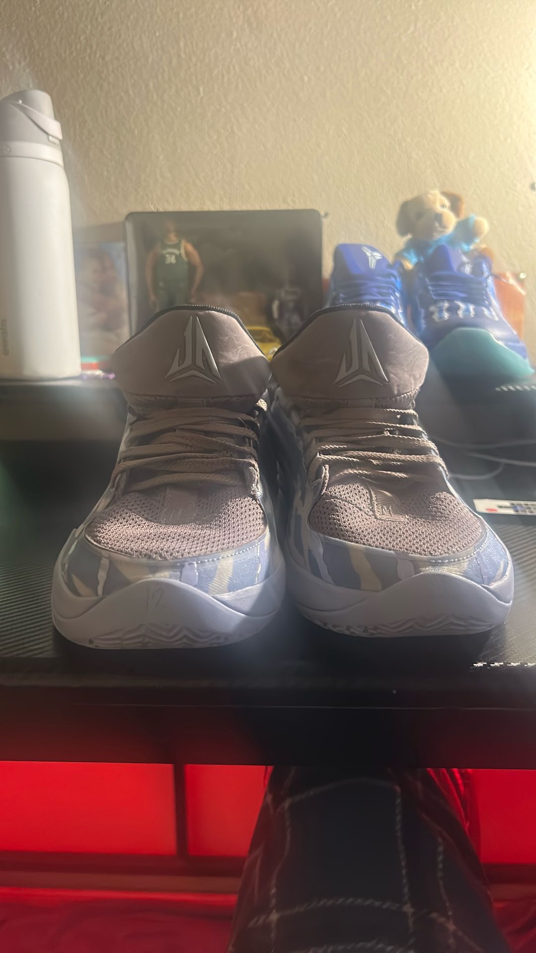 Ja Morant 2s Basketball Shoe