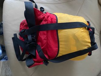 The North Face Convertible Fanny/backpack $25