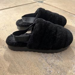 UGG Women's Super Fluff Slippers Size 11