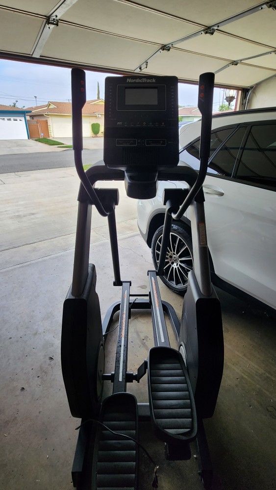 Nordictrack Freestride Trainer FS7i Elliptical 