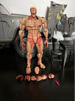 KO Revoltech Titan