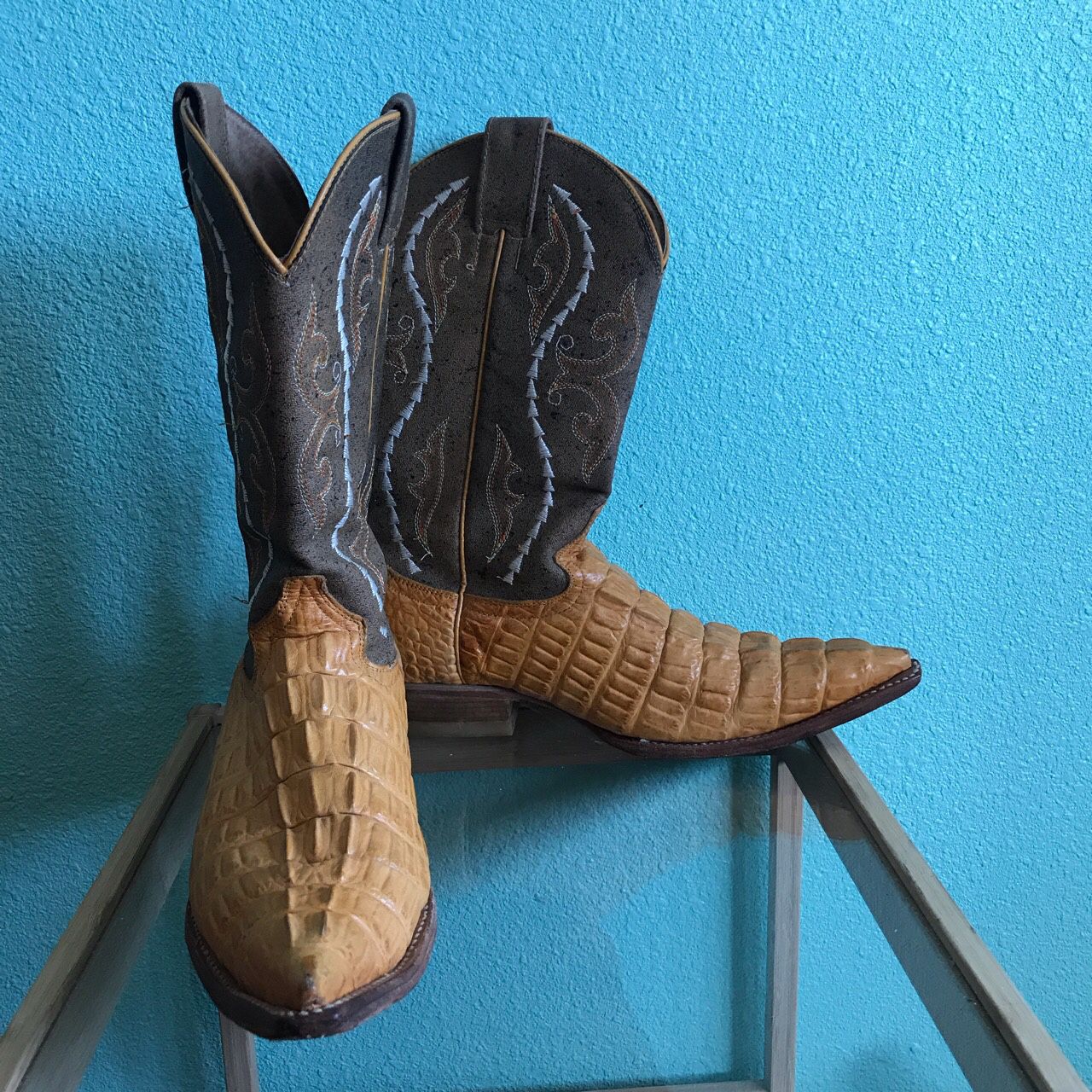 Men Western Boot - size 9