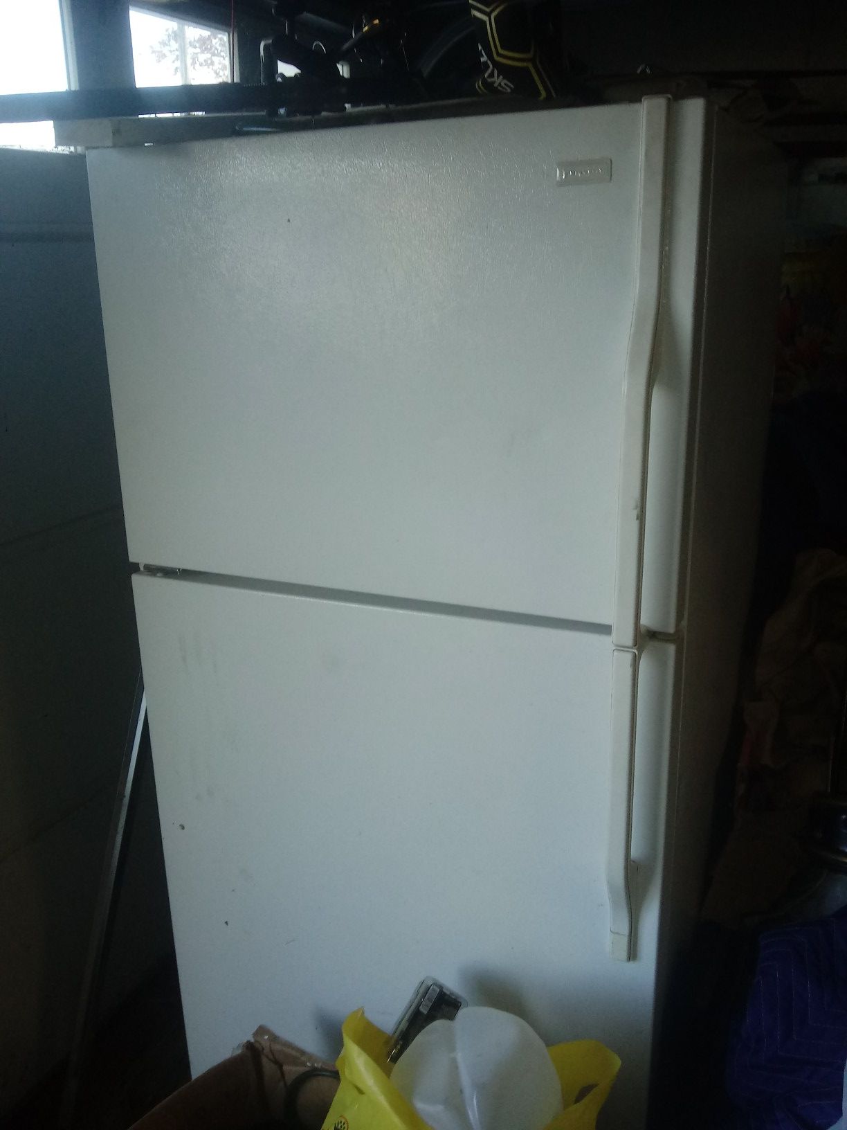 Magic chef fridge
