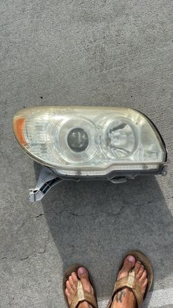 OEM 4Runner Headlight assembly