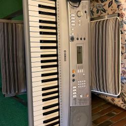 Yamaha YPT 300