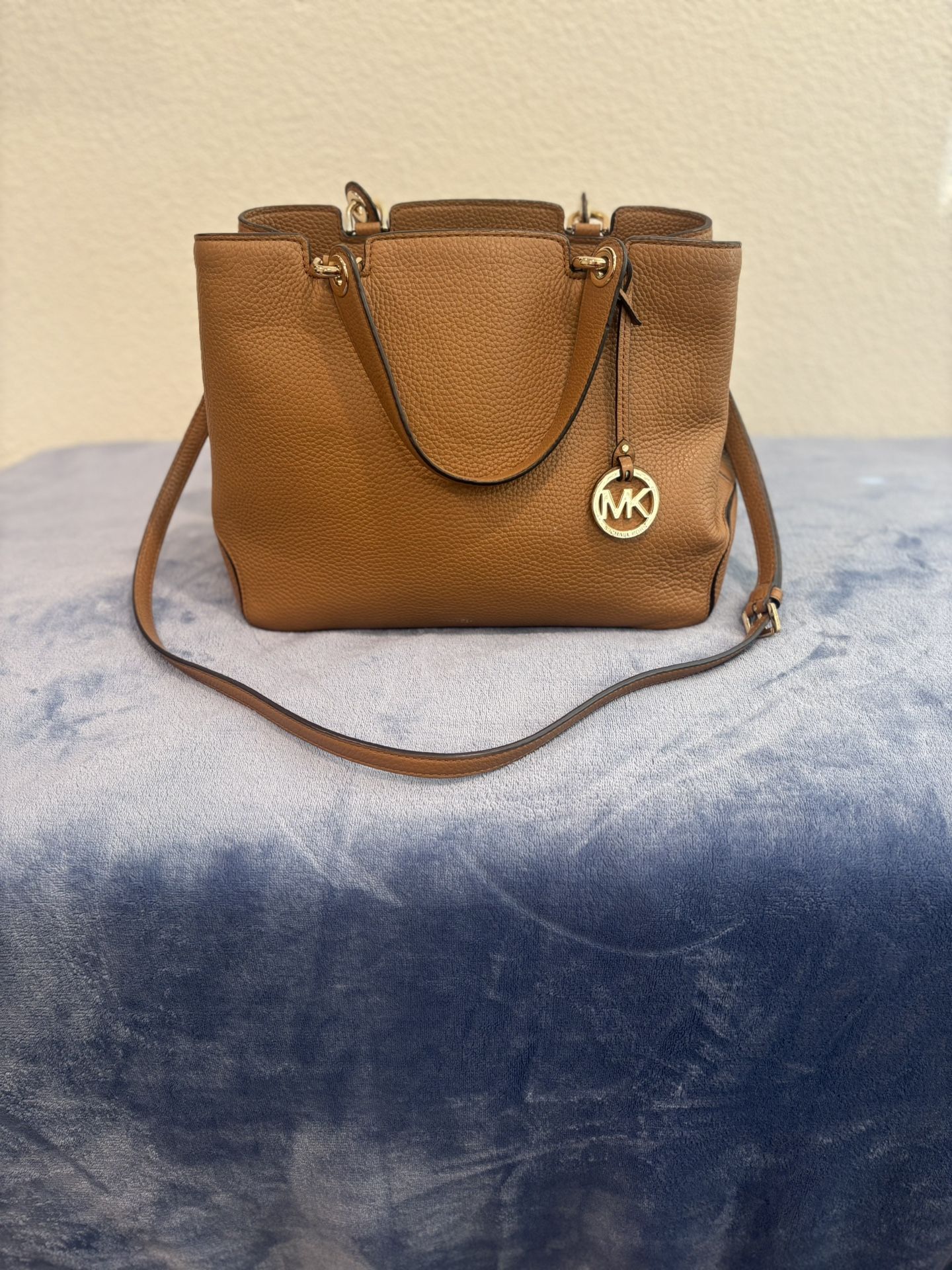 Michael Kors Annabelle Crossbody Tote Bag